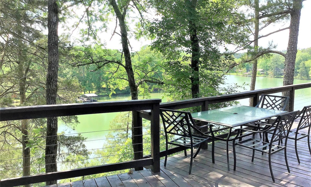 Mid America Cabin | The Maple at Hamilton Cove ~ Pet-Friendly Lake Area Cabin