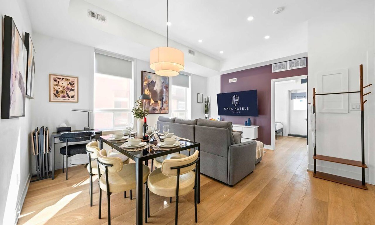 Grange Park Hotel | The McCaul | Spacious Suite near MAJOR INTERNATIONAL SPORTING EVENT 2026