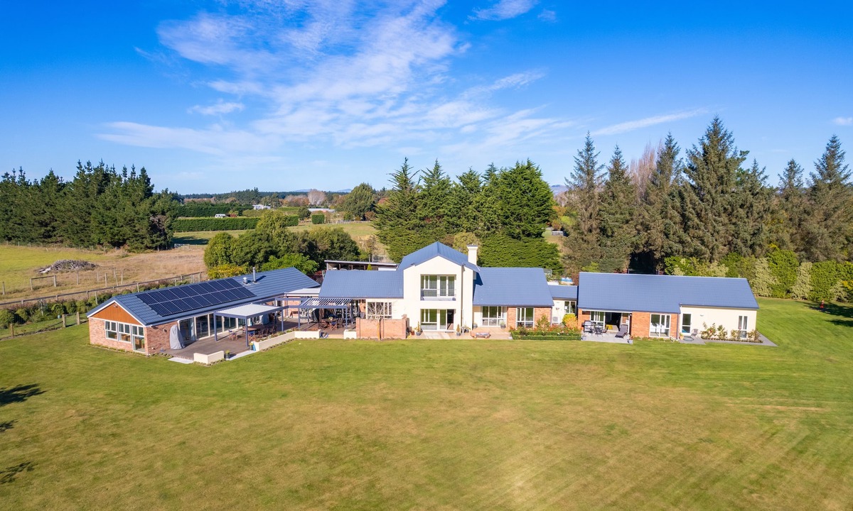 Christchurch House | The Meadows Villa
