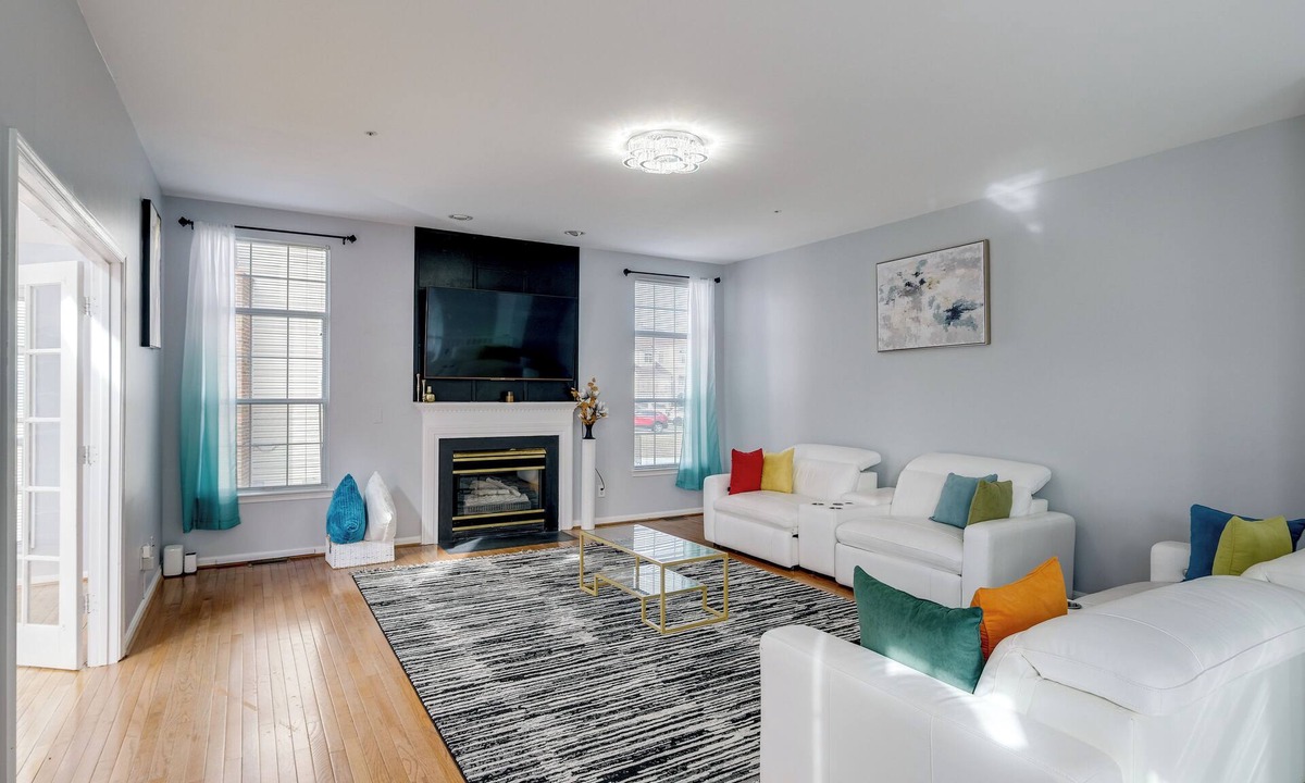 Upper Marlboro House | 'The Mirror' - Elegant & Dog-Friendly DMV Home