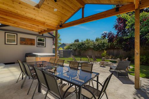 Bethel-Danebo House | The Mixture - Hot Tub, Fire Pit & Covered Outdoor Dining home