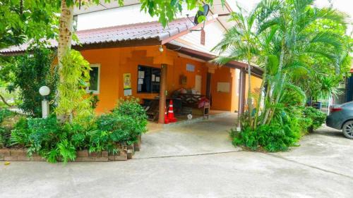 Phetchaburi Hotel | The Moon Resort Phetchaburi