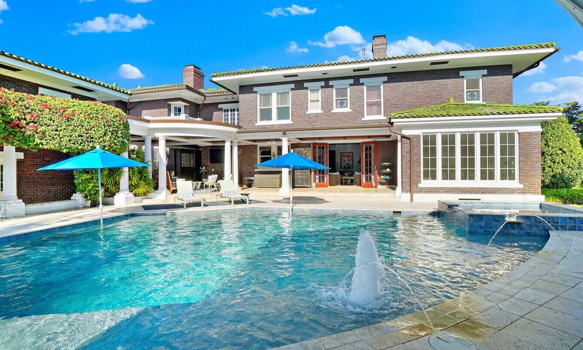 Historic Old Northeast House | The Most Luxurious home on the market