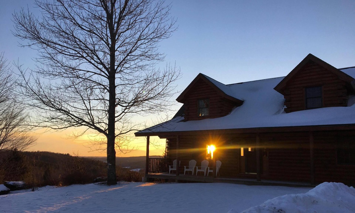 Hartwick Cabin | The MOST private, beautiful Log Home for up to 12 guests. 10 min to Dreams Park