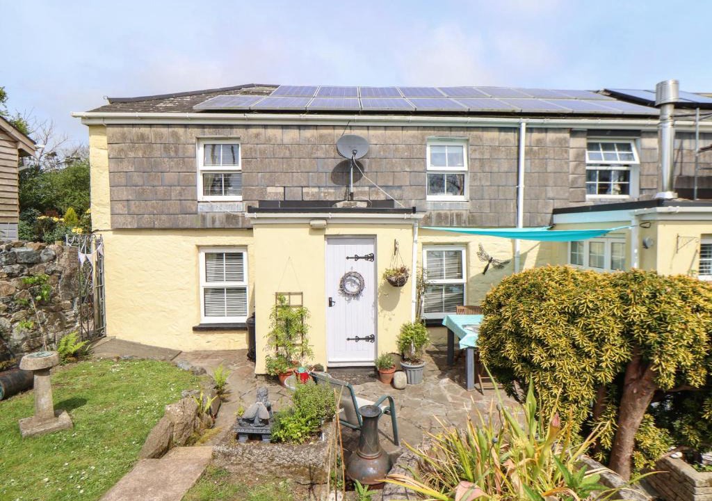 Helston House | The Nest