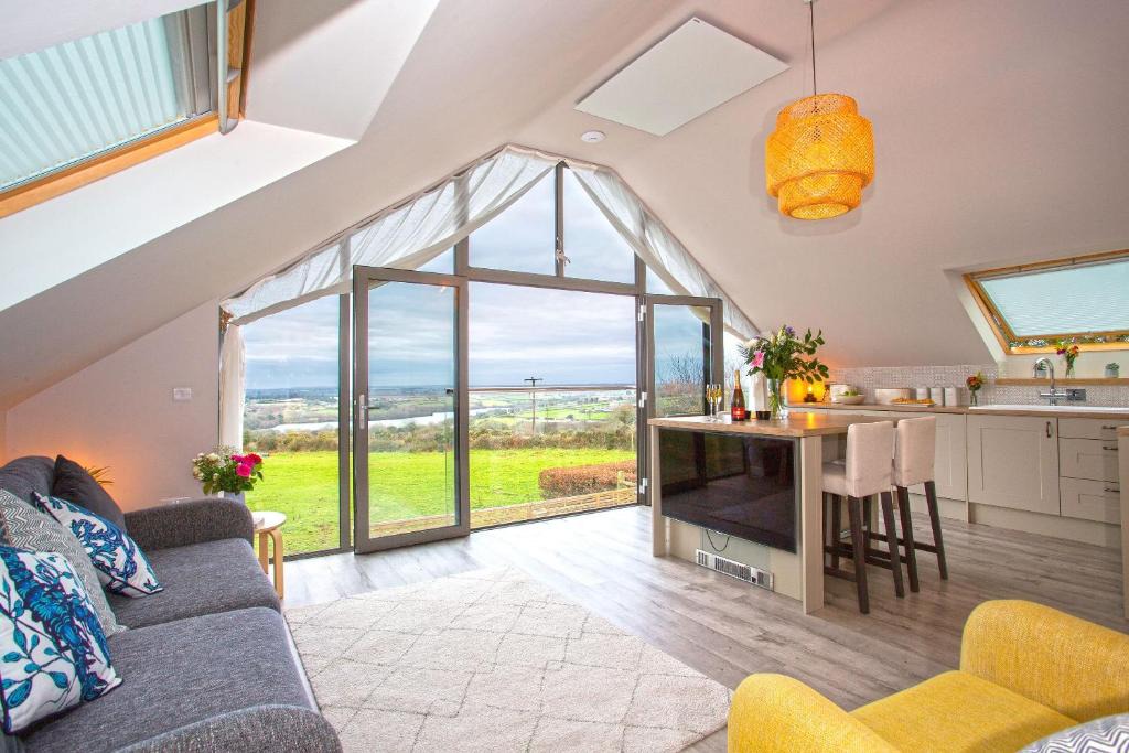 Mabe Burnthouse House | The Neyth
