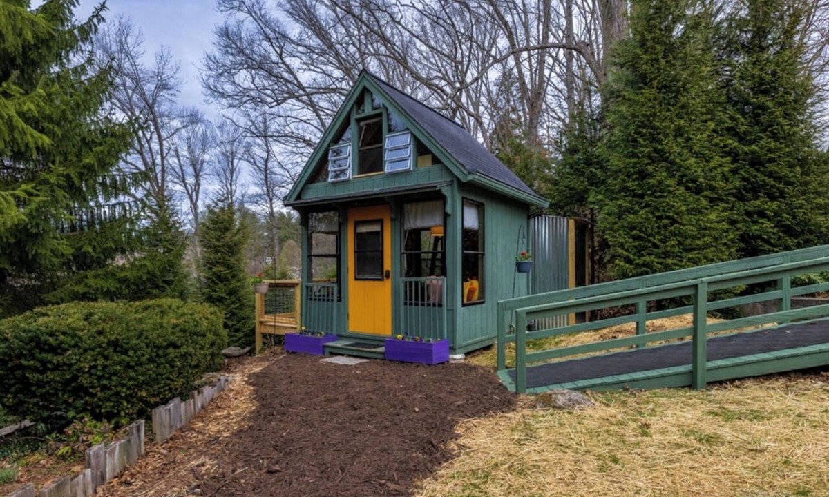 Canton House | The Nuthatch Cabin; Asheville; Smoky Mtns