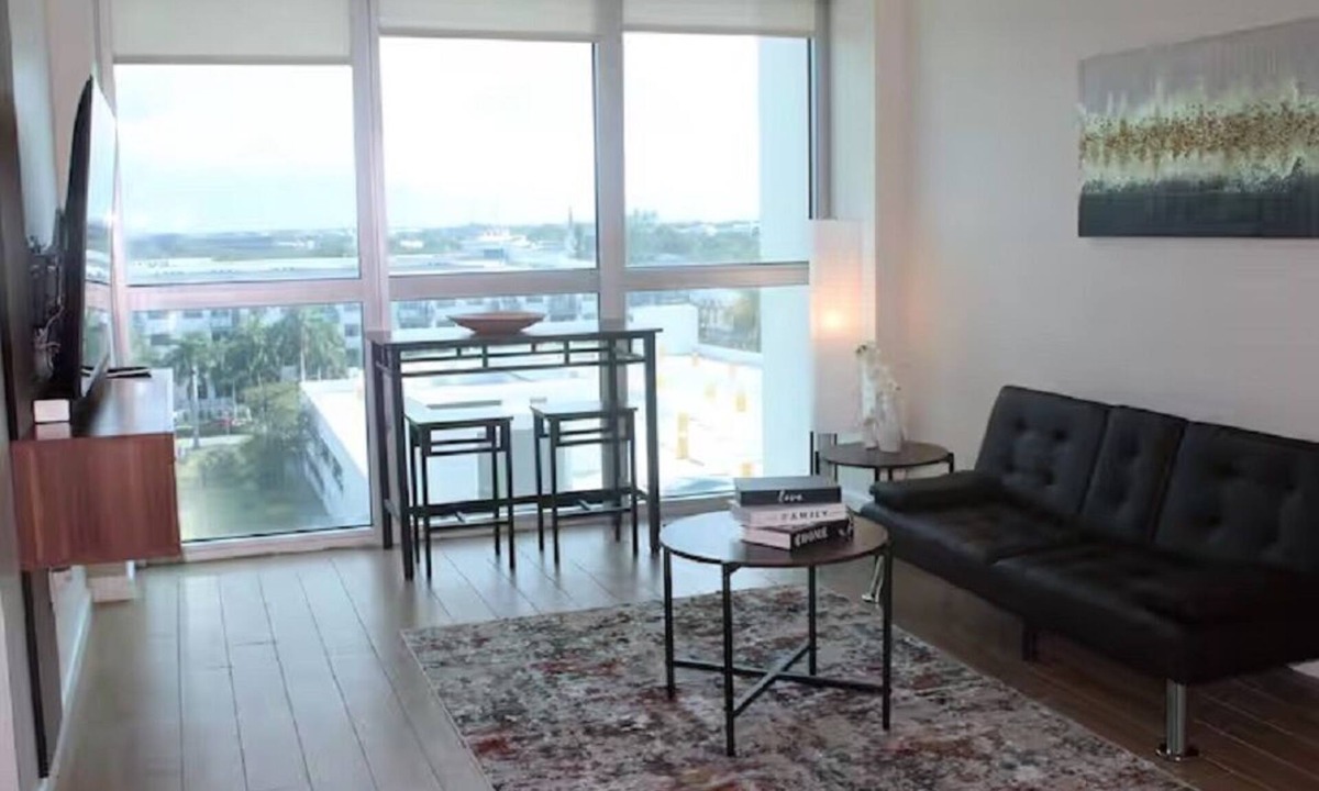 Fort Myers River District Apartment | The Oasis Downtown Fort Myers/Pool View Retreat