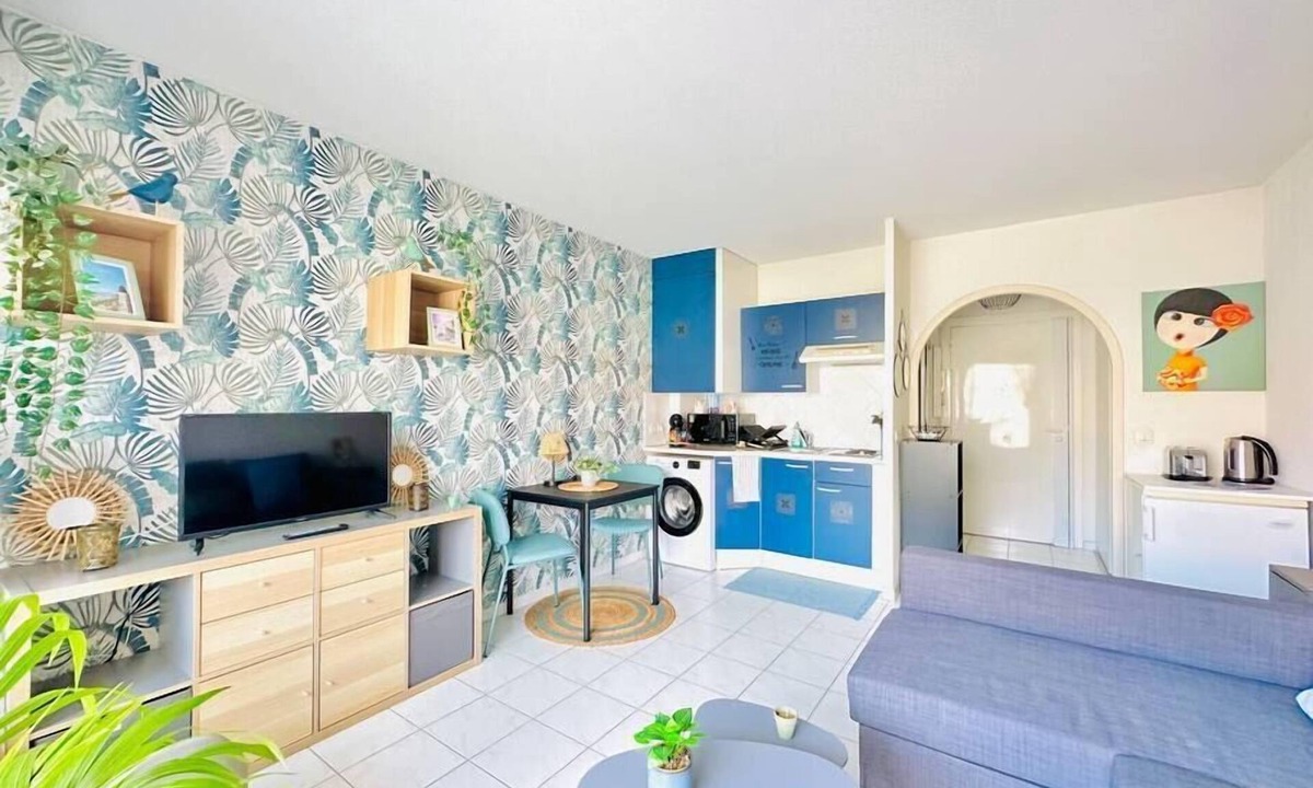 Prado - Republique Apartment | The odyssey - Studio center cannes