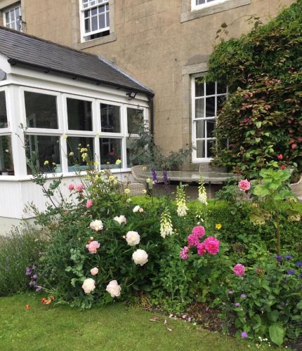 Lowick Bed & Breakfast | The Old Manse