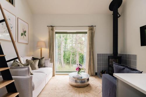Quedgeley House | The Old Workshop, Combrook
