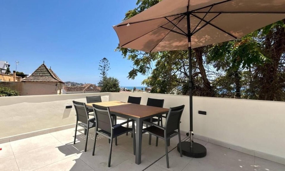 Malaga-Este Ski Chalet | THE OLIVE TREE HOUSE