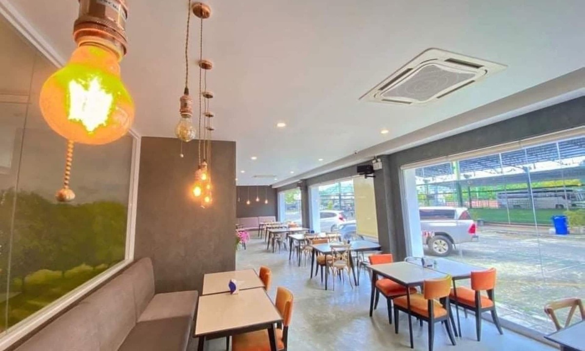Pak Nakhon Hotel | The Original Orange Rooms