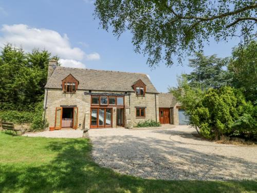 Witney House | The Paddock