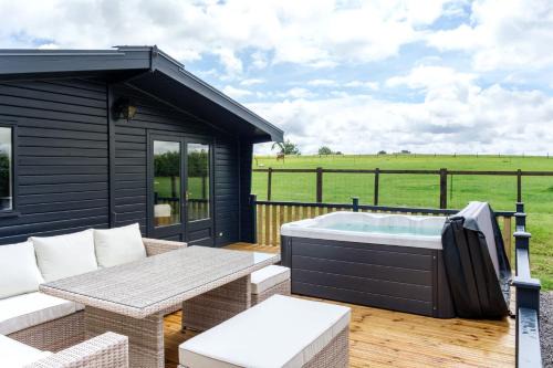 Belton-in-Rutland House | The Paddock Lodge