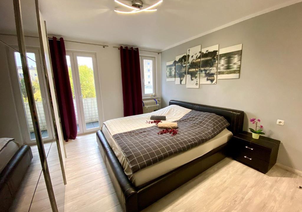 Munchner Freiheit Apartment | The Paleo's