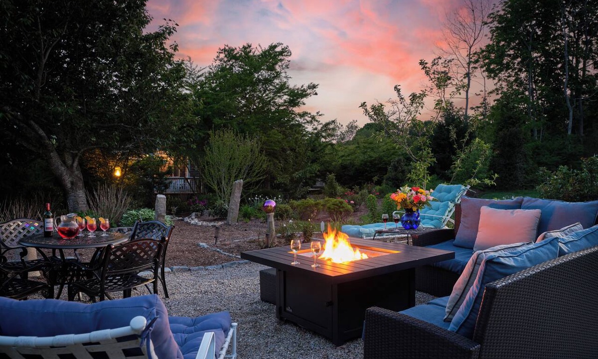 Falmouth Bed & Breakfast | The Palmer House Inn