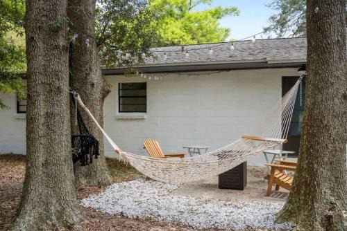 West Pensacola House | The PanAm fire pit bbq kid & dog friendly