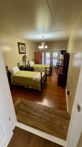 Bainbridge House | The Pecan House