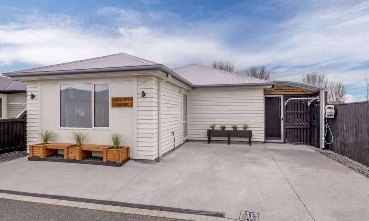 Pegasus House | The Pegasus Bay Retreat - Sauna, Ice Bath, Hot Tub