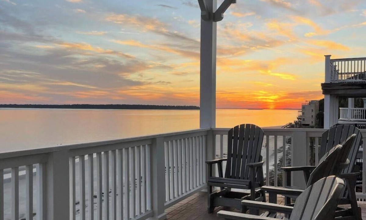 Saint Simons Island Condo | The Penthouse at High Tide - Best Views Right on the Beach - Great for Families!
