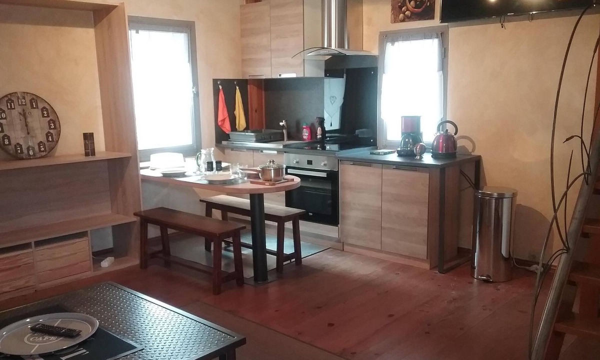 Saint-Pierre-de-Vassols Apartment | THE PERFECT APARTMENT TYPICALLY PROVENÇAL AND ROMANTIC