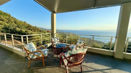 Diasella Villa | The Perch