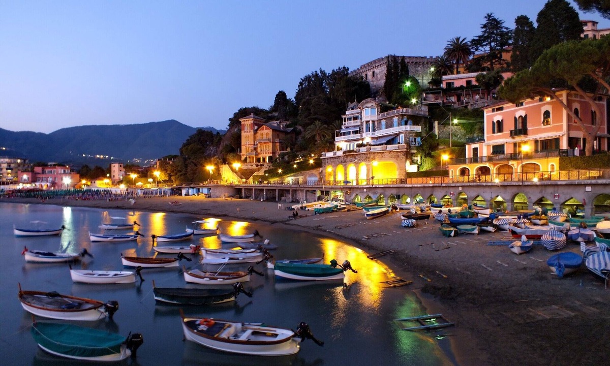 Arzeno Villa | The Perfect beach escape! A lovely villa on the beach promenade. - Villa Celeste