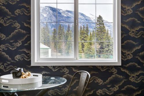Canmore House | The Perfect Getaway for Exploring Canmore and Banff)