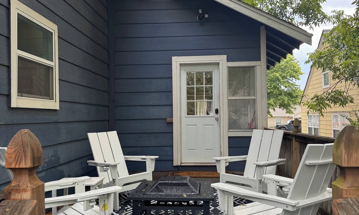 Stillwater House | The perfect Stillwater stay—4 bedrooms, sleeps 10—short walk to the strip!