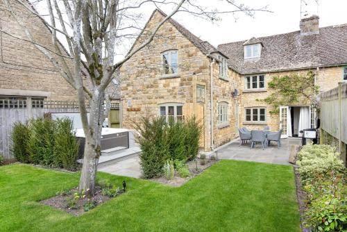 Bourton-on-the-Water House | The Perfumery Cottage