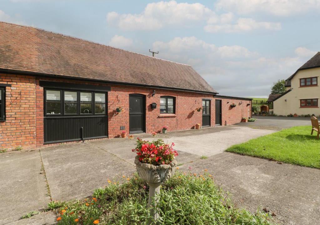 Usk House | The Pheasant Two