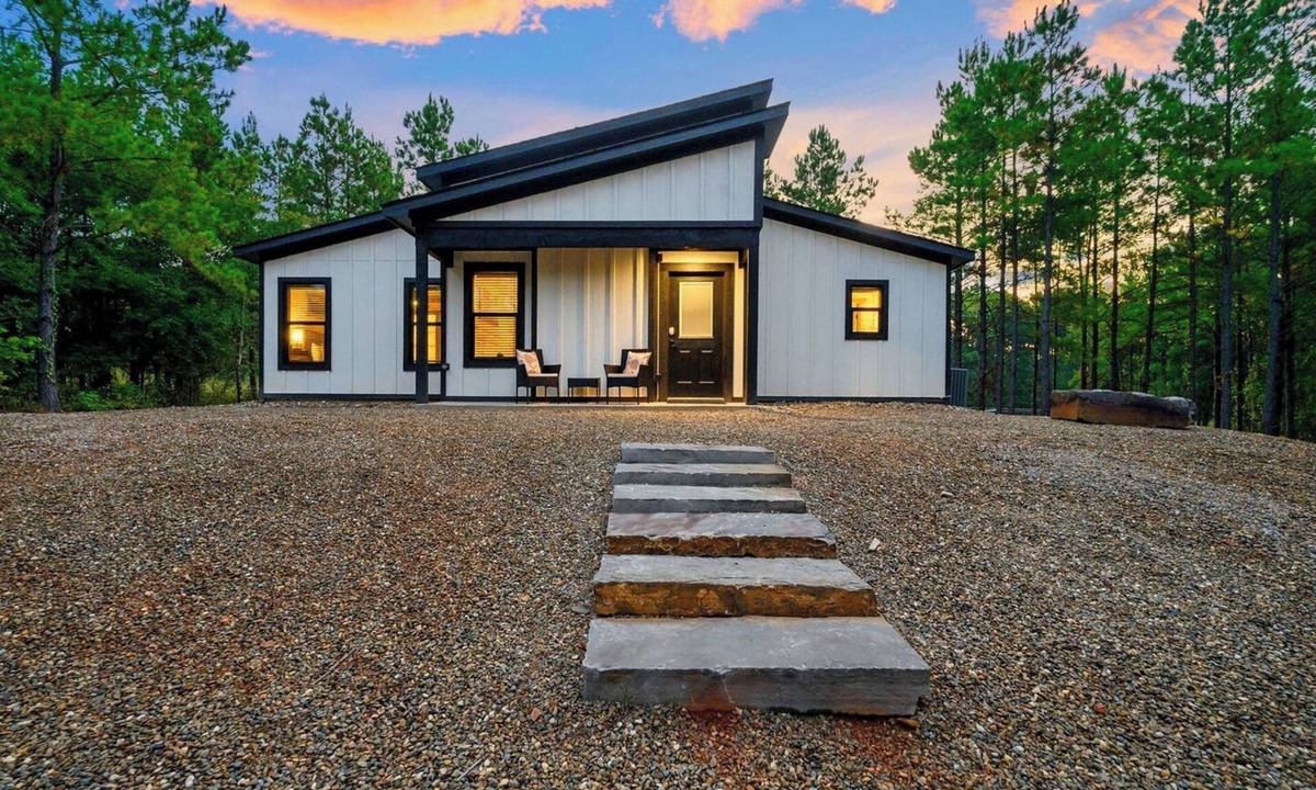Pickens Cabin | The Pickleball Pines