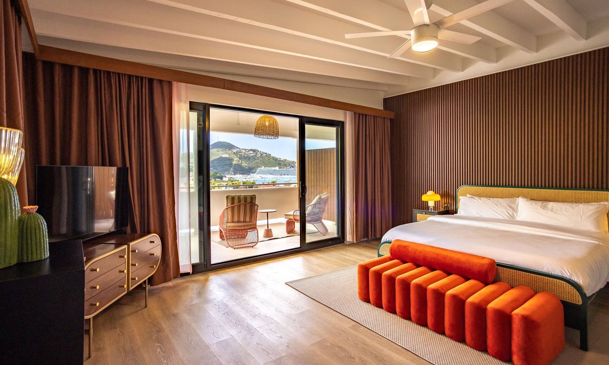 Estate Queens Quarter Hotel | The Pink Palm Hotel - Deluxe King Suite - USVI