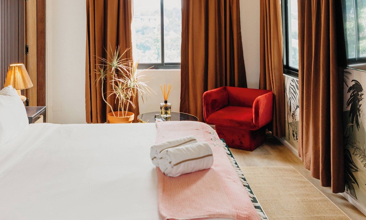 Estate Queens Quarter Hotel | The Pink Palm Hotel - King Room