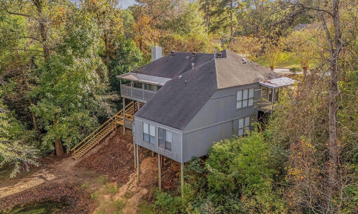 Gunter Afs House | The Pond's Perch ' A+ Privacy ' 1GB WIFI ' Parking ' Towel Warmer ' Double-Deck