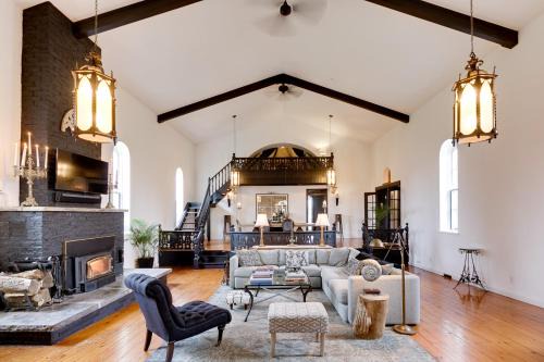 Rossmore House | The Prince Edward County Church, A Unique Escape