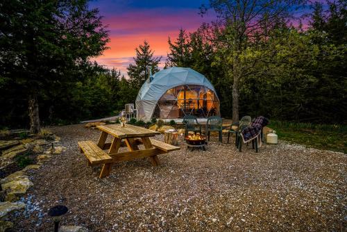 Ashland Villa | The Queen Dome at Kimberly Creek Retreat