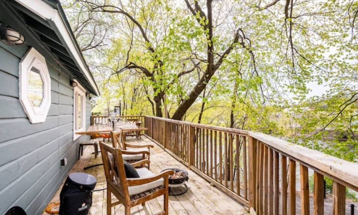 Catskill House | The Railway Bridge Cottage
