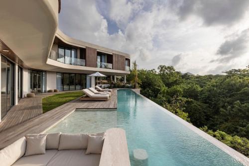 Uluwatu Villa | The Rang Uluwatu - Ocean & volcano views