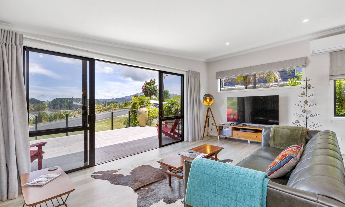 Raglan House | THE RED HOUSE
