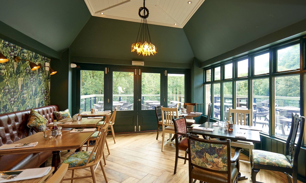 Bury Hotel | The Red Lion