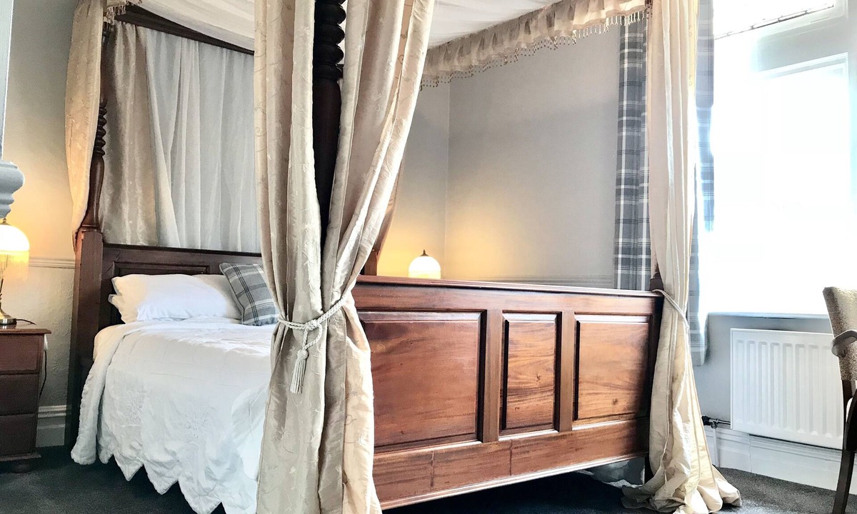Matlock Hotel | The Red Lion