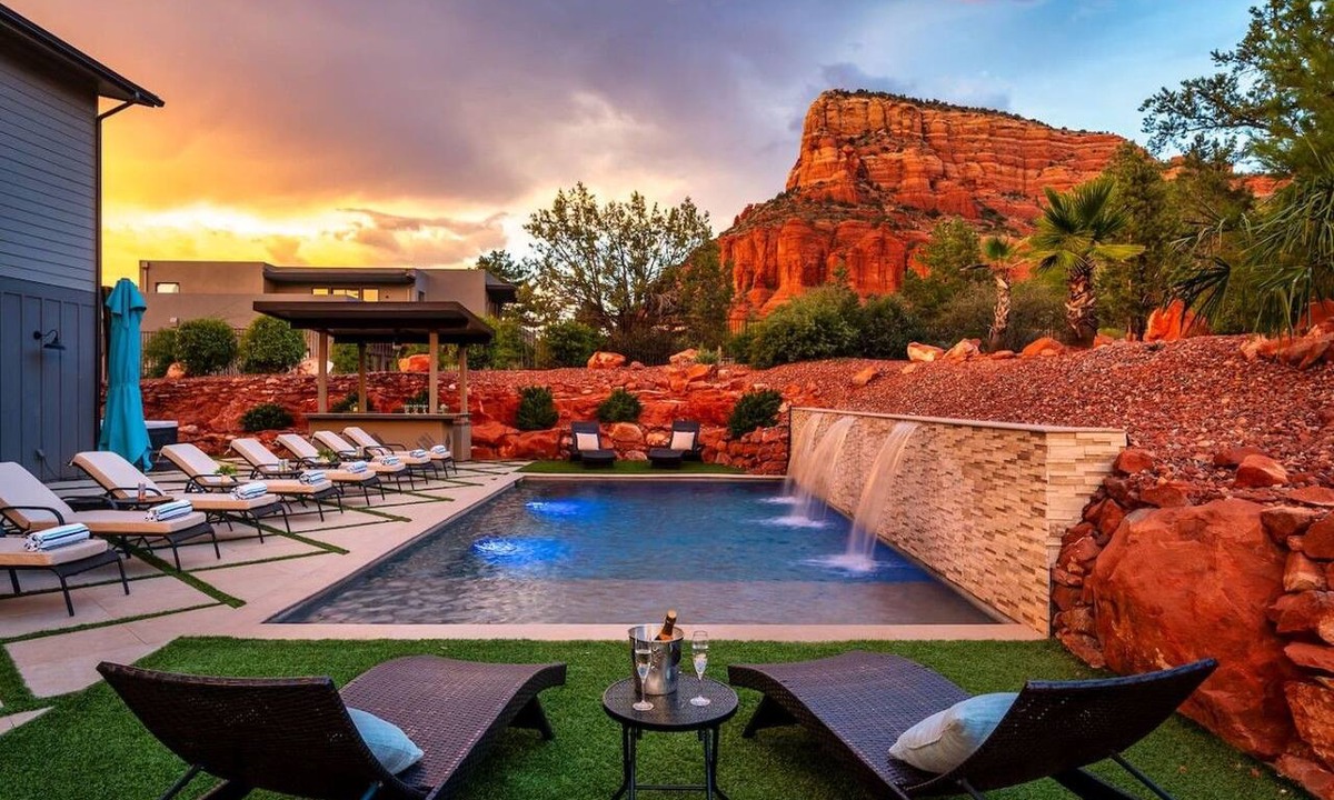 Sedona House | The Retreat at Chapel Cross – 8 King Suites w/ensuite baths, iconic views, resort-style pool/spa