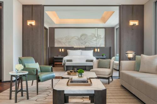 Central Business District Hotel | The Ritz-Carlton, Shenzhen