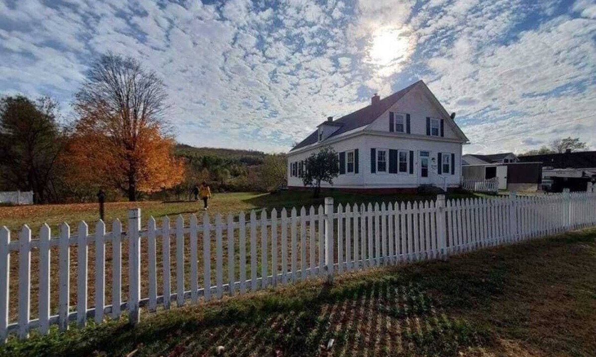 Guildhall House | The RIVER HOUSE! Expansive Vermont colonial Connecticut River & Private 2acres
