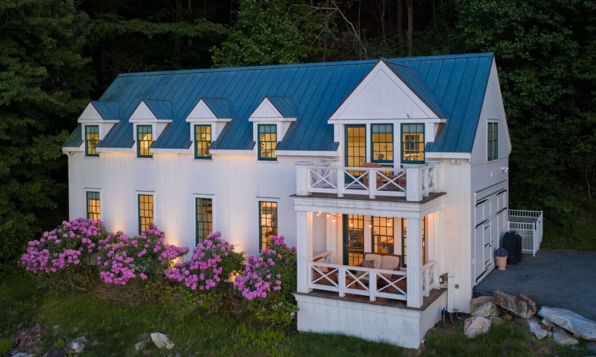 Wrightsville House | THE RIVERFRONT BOATHOUSE