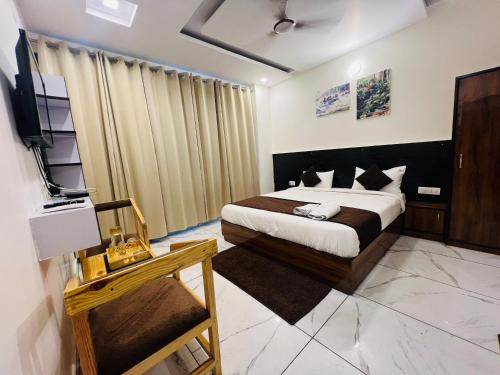 Tapovan Hotel | The Royal Galaxy