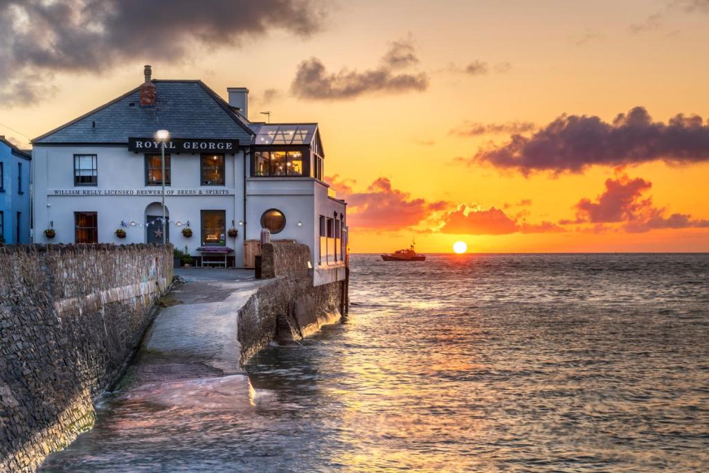 Appledore Hotel | The Royal George