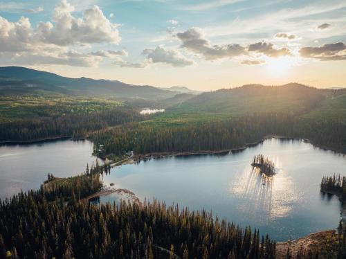Thompson-Nicola Regional District Cabin | The Rustic Resort